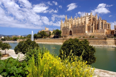 La Seu Kathedrale Mallorca (Henry Czauderna / stock.adobe.com)  lizenziertes Stockfoto 
Información sobre la licencia en 'Verificación de las fuentes de la imagen'